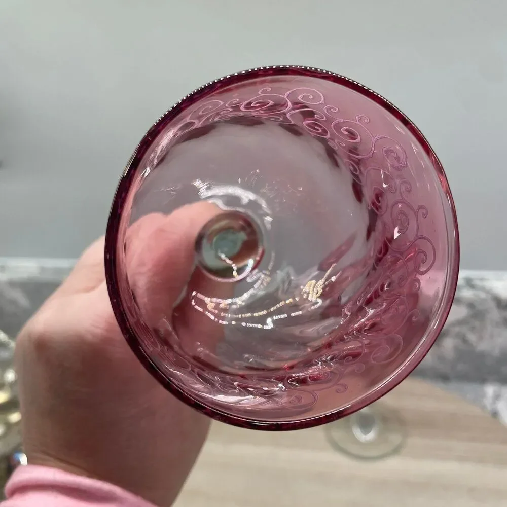 Cristalleria Fratelli Fumo Pink Glass Pair of Italian Wine Glasses Swirl Etching